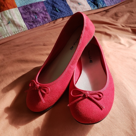 NWOT AE  Dorothy ruby red slipper shoes - Picture 16 of 16
